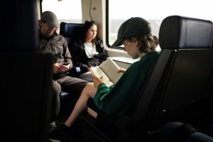 Too Busy To Read? Here Are 10 Easy Ways To Read More Every Day (Without Forcing It)